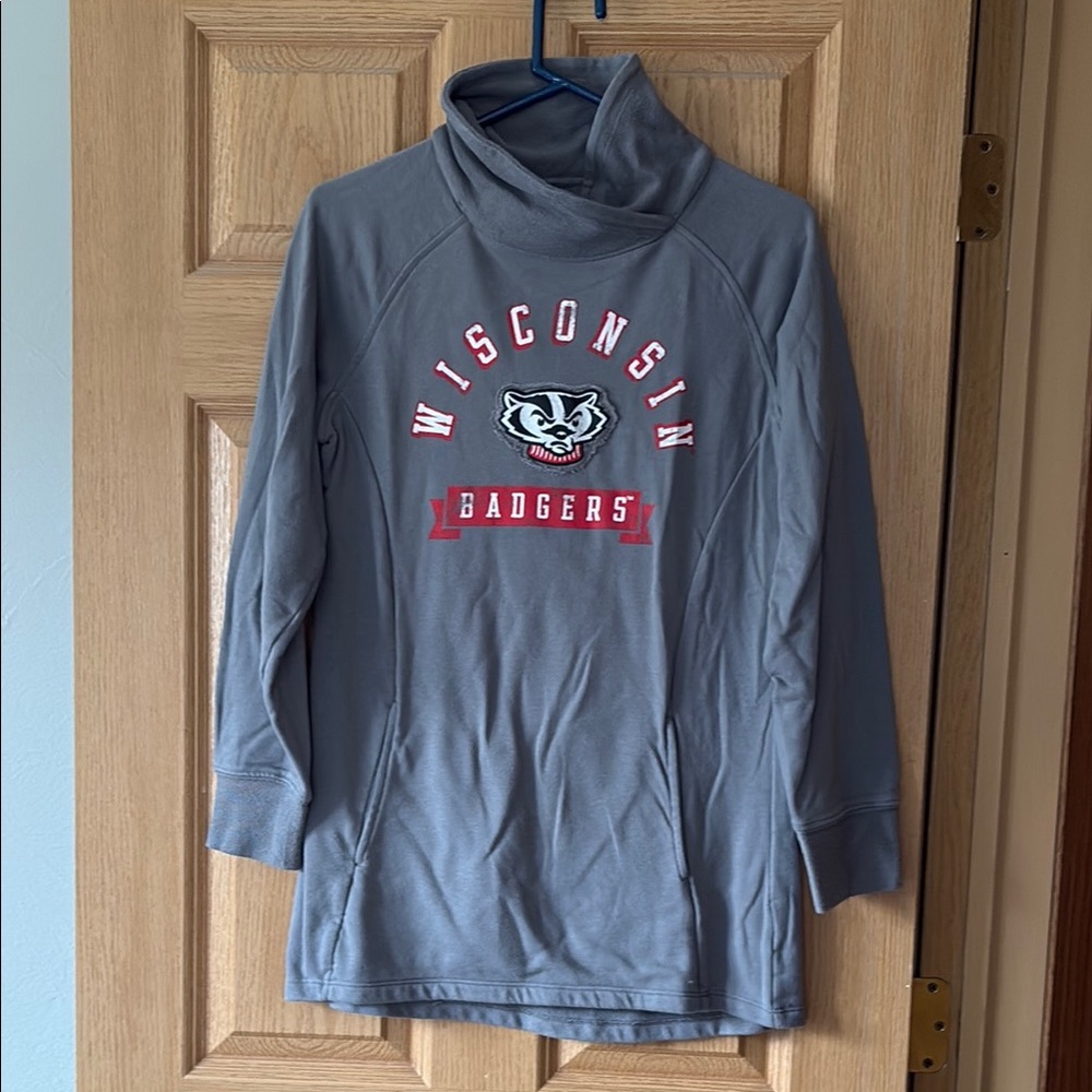 Gray Wisconsin Badgers Turtleneck Sweatshirt
